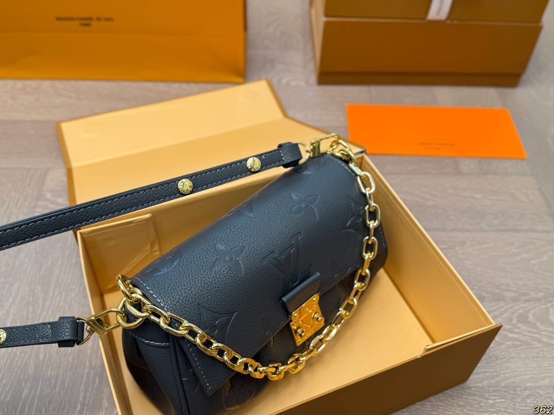 Women black classic bag in a luxury box preorder only