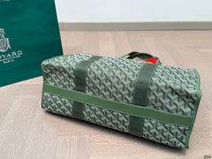 Women’s Green goyard inspired 
45x29cm (preorder only)