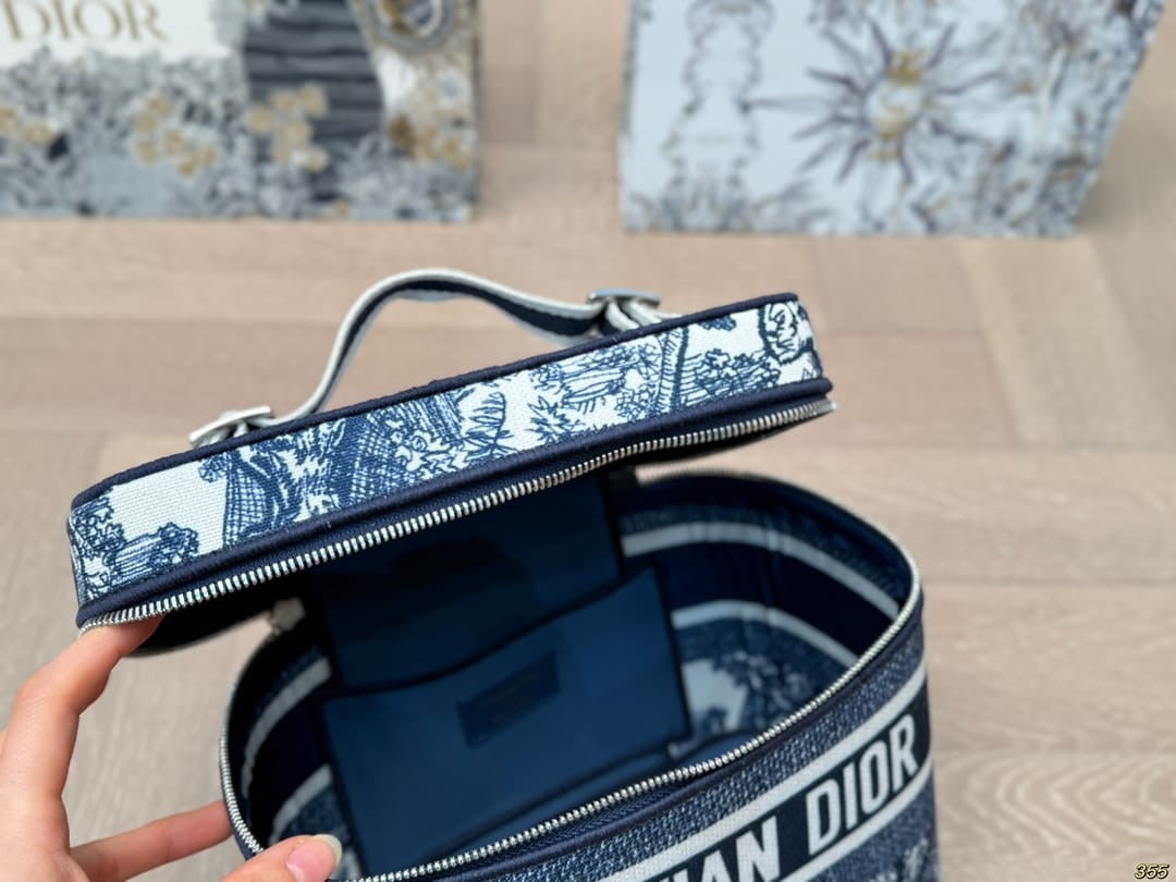 Makeup box inspired ladies Dior box size 23x13x8cm preorder only