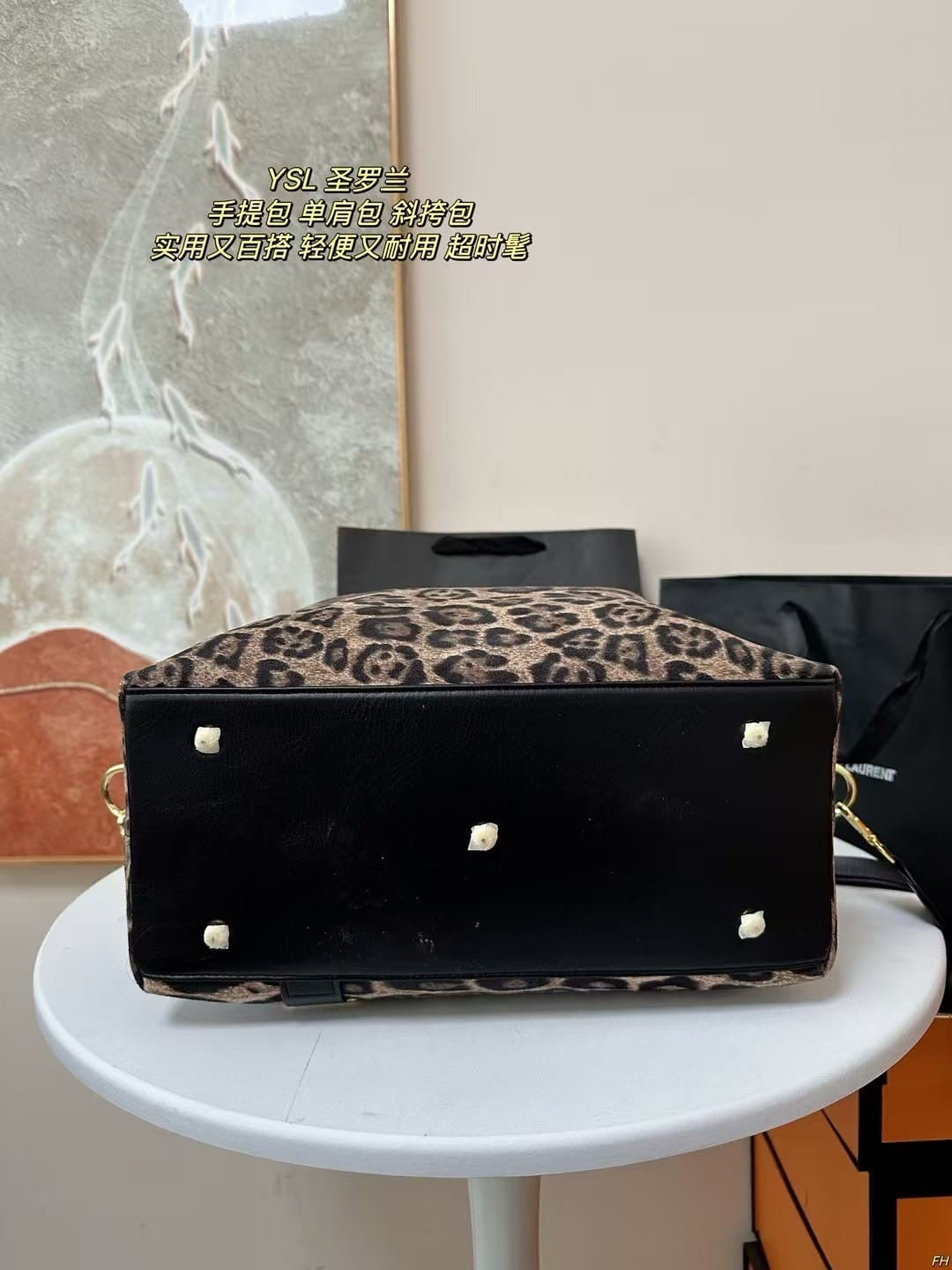 Women’s inspired YSL
34x31cm (preorder only)