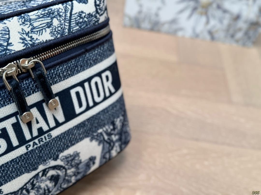 Makeup box inspired ladies Dior box size 23x13x8cm preorder only