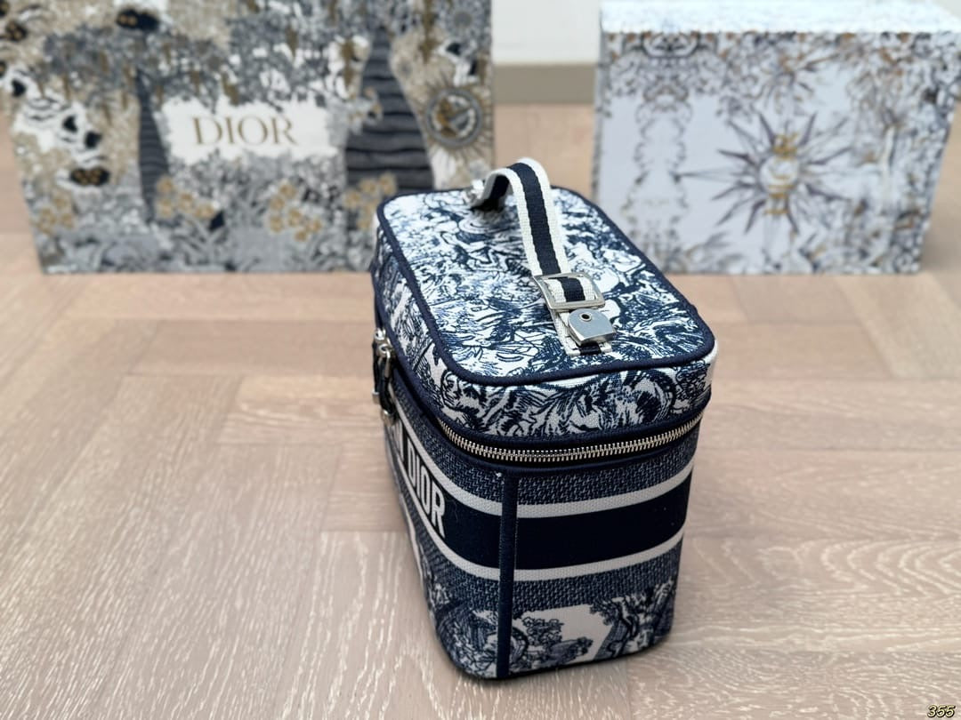 Makeup box inspired ladies Dior box size 23x13x8cm preorder only