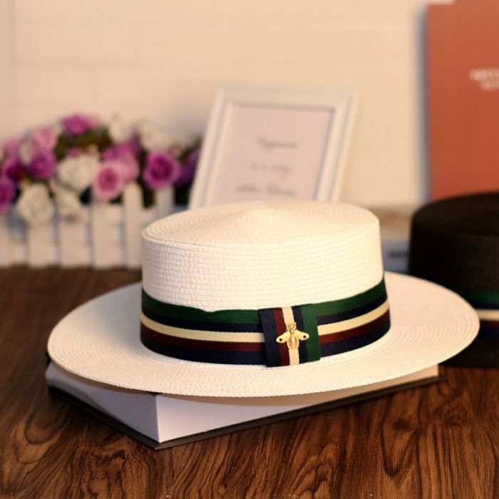 WA177 Bee straw hat in White